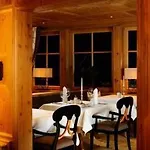 Hotel Berghof Crystal & Sports Tux