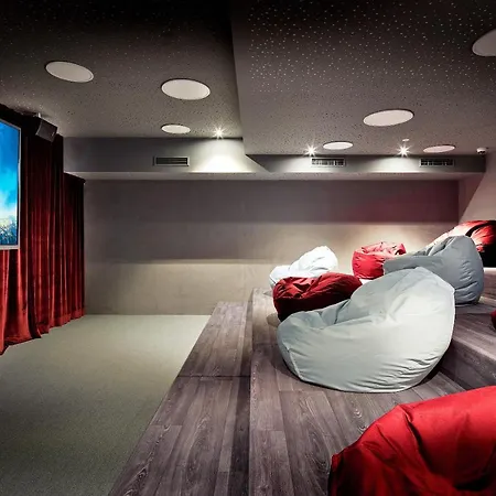 Berghof Crystal & Sports