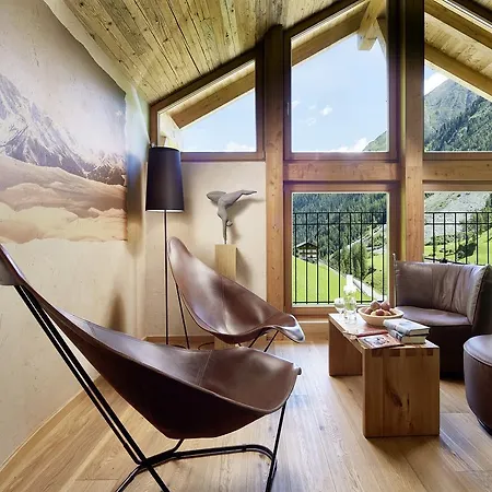 Berghof Crystal & Sports 호텔 4*