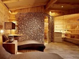 Berghof Crystal & Sports 턱스