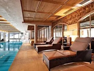 호텔 Berghof Crystal & Sports