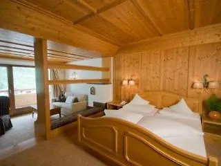 Berghof Crystal & Sports 턱스