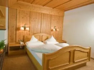 Berghof Crystal & Sports 호텔