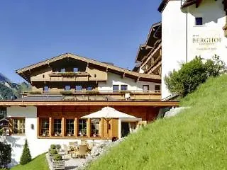 Hotel Berghof Crystal & Sports 4*
