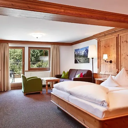 Berghof Crystal & Sports