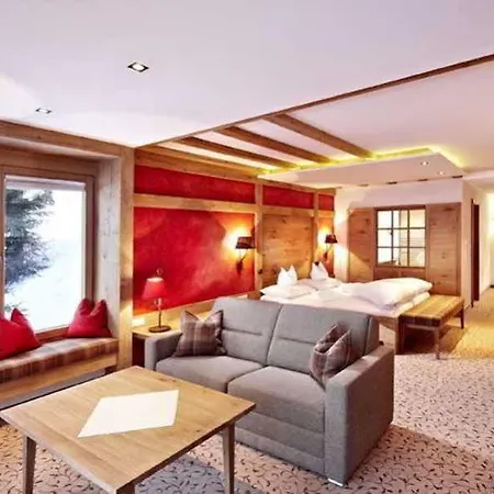 호텔 Berghof Crystal & Sports