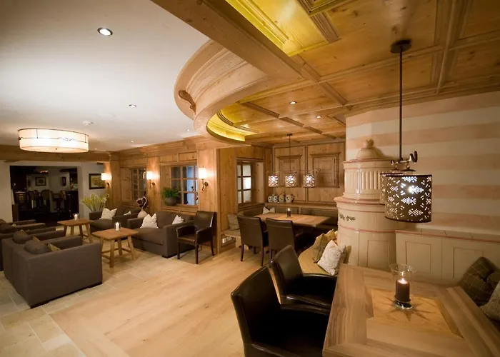 Hotel Berghof Crystal & Sports Tux