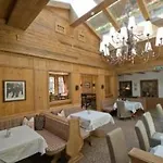 Berghof Crystal & Sports 4* Tux