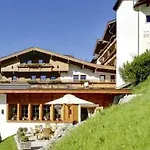 Szálloda Berghof Crystal & Sports 4*