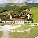 Szálloda Berghof Crystal & Sports 4*