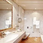 Szálloda Berghof Crystal & Sports 4*