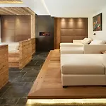 Berghof Crystal & Sports Szálloda 4*