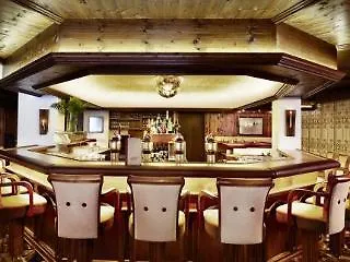Otel Berghof Crystal & Sports