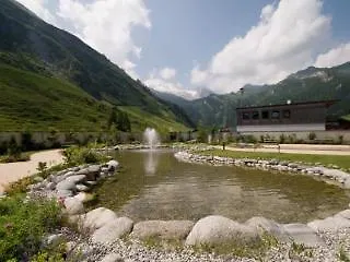 Berghof Crystal & Sports 4*